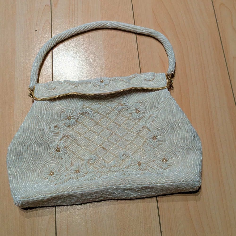 Vintage White Beaded Handbag